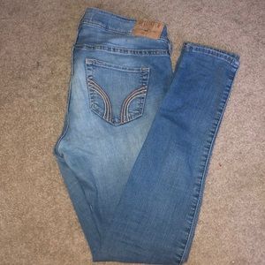 hollister medium wash semi-ripped jeans